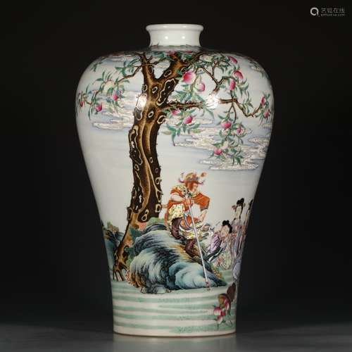 A Chinese Famille Rose Painted Porcelain Vase