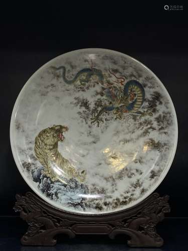 A Chinese Famille Rose Tiger and Dragon Pattern Porcelain Plate