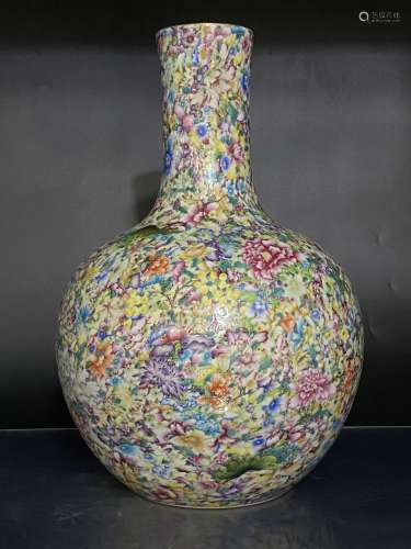 A Chinese Enamel Floral Porelain Vase