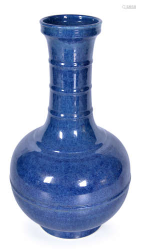 鈞窯弦紋瓶 (大清乾隆年製款)