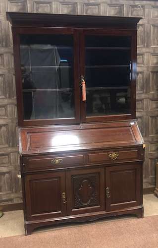 AN EARLY 20TH CENTURY MAHOGANY BUREAU BOOKCASE