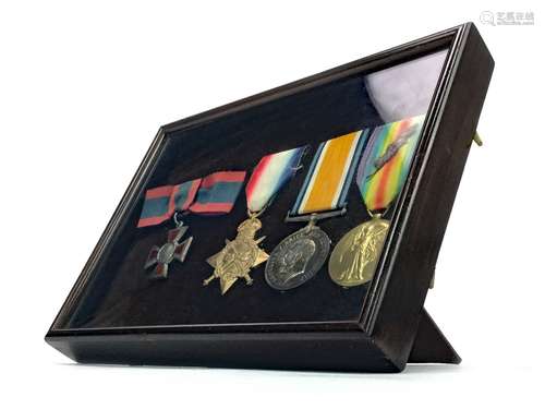 A FRAMED WWI MEDAL GROUP INCLUDING BADGE OF AN ASSOCIATE OF THE ROYAL RED CROSS