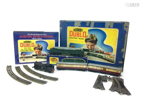 A LOT OF BOXED HORNBY DUBLO LOCOMOTIVES AND TENDER