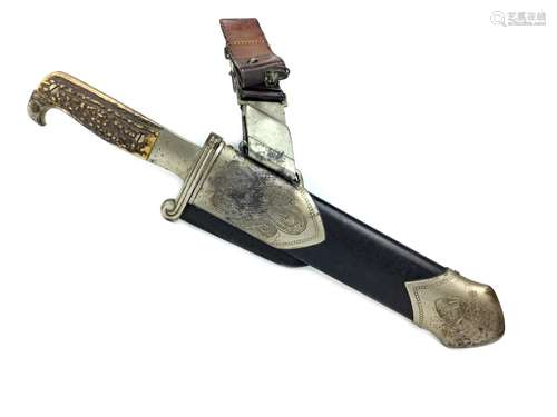 A WWII GERMAN DAGGER