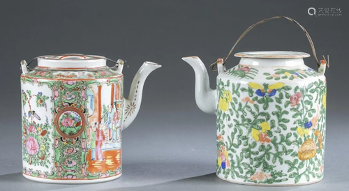 2 Chinese export porcelain teapots.