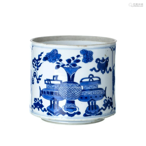 Chinese porcelain 'flower vase' Brushpot, Kangxi