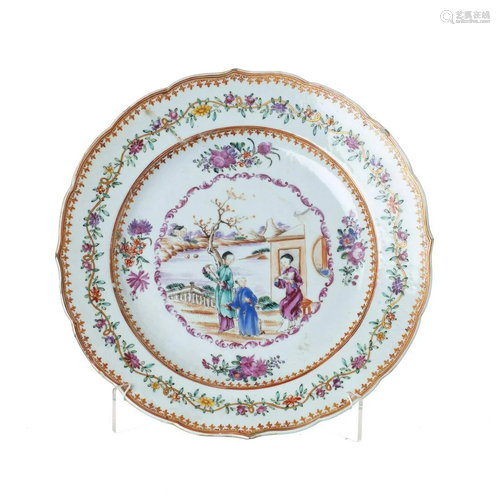 Large 'Mandarin' plate in Chinese porcelain, Qianlong