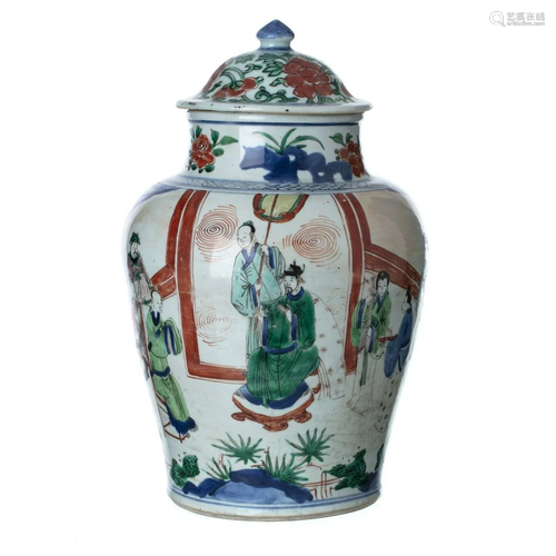 Chinese porcelain Wucai lidded pot, Transitional