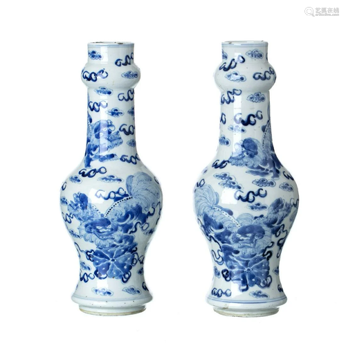 Pair of qilin vases in Chinese porcelain, Guangxu