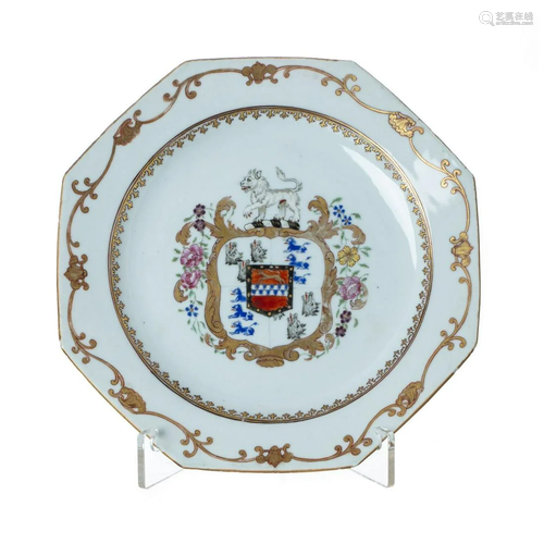 Chinese Armorial Englih market plate, Qianlong