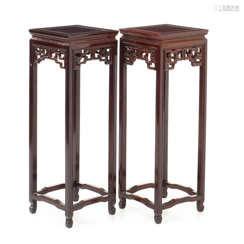 Pair of Chinese columns