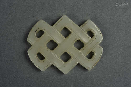 A WHITE JADE ORNAMENT QING DYNASTY