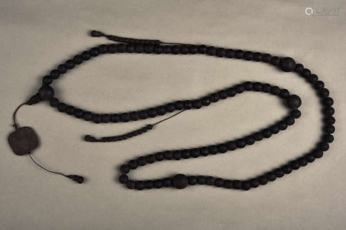 A CHENXIANG ROSARY QING DYNASTY