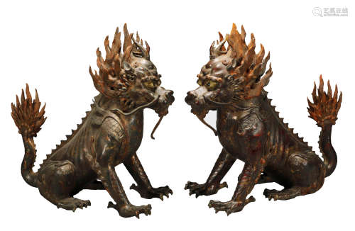 Qing Dynasty - Pair of Gilt Beast Decoration