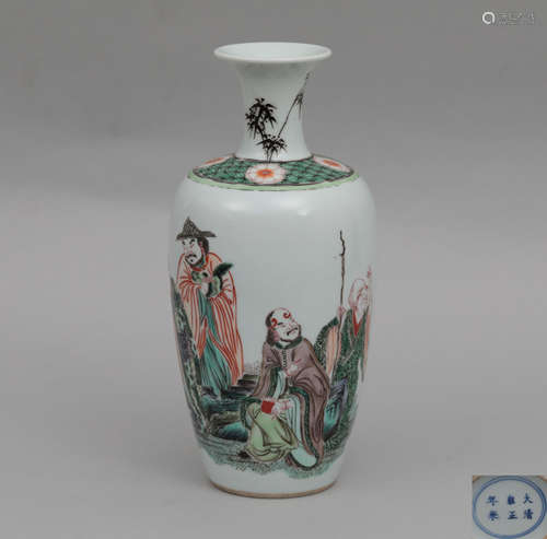 A FAMILLE VERTE VASE KANGXI PERIOD