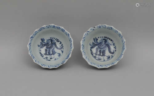 PAIR BLUE AND WHITE CUPS XUANDE PERIOD