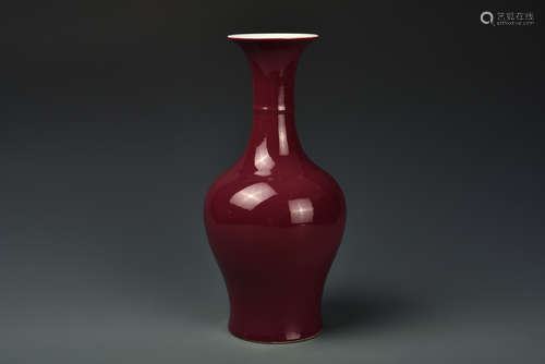 A RED GLAZED VASE QING DYNASTY