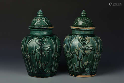 PAIR FAHUA GARNITURES QING DYNASTY