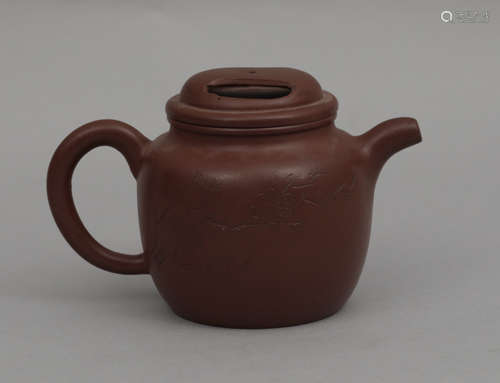 A YIXING GLAZED TEAPOT QING DYNASTY