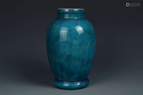 A PEACOCK GREEN GLAZED BALUSTER VASE