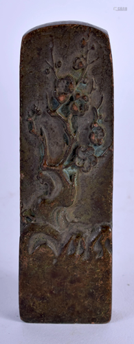 A CHINESE BRONZE SEAL. 9.5 cm x 3 cm.