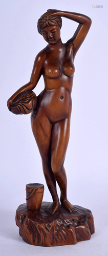 AN ART NOUVEAU STYLE NUDE MAIDEN. 20 cm…