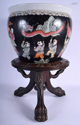 A 1950S CHINESE FAMILLE NOIRE FISH BOWL O…