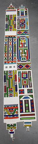 A VINTAGE AFRICAN BEADWORK HANGING PANE…