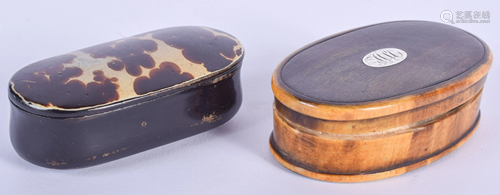 TWO ANTIQUE SNUFF BOXES. Largest 6.5 cm wide.…