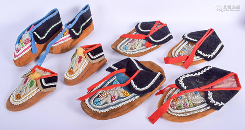 ASSORTED VINTAGE TRIBAL MOCCASINS. (qty)