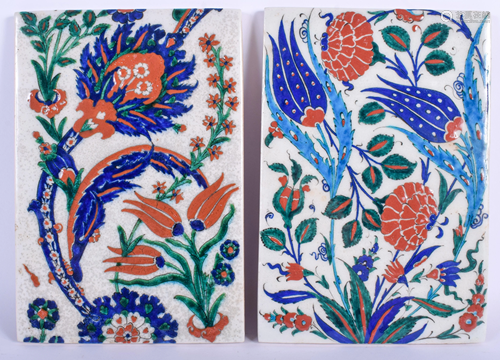 A PAIR OF MIDDLE EASTERN TURKISH FAIENCE IZ…