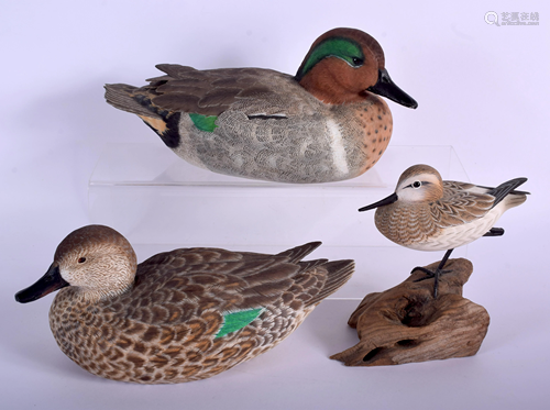 THREE CARVED WOOD DECOY BIRDS. Largest 21 cm…