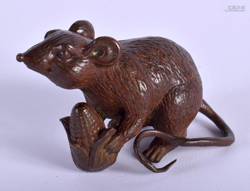 A JAPANESE BRONZE RAT OKIMONO. 6 cm wide.