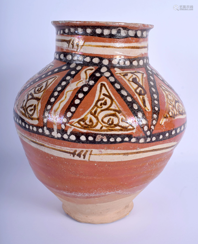 A 10TH/12TH CENTURY NISHAPUR POTTERY VASE Per…