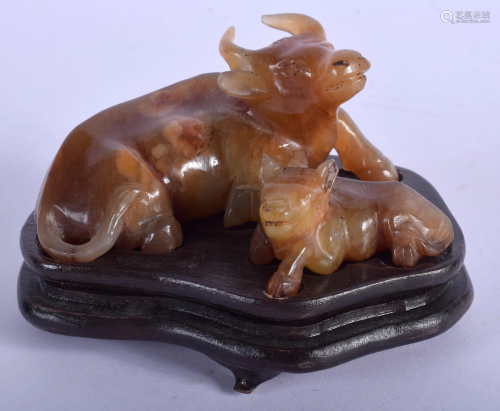 AN EARLY 20TH CENTURY CHINESE CARVED …