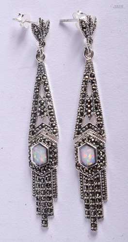 A PAIR OF SILVER OPAL EARRINGS. 4 cm long.