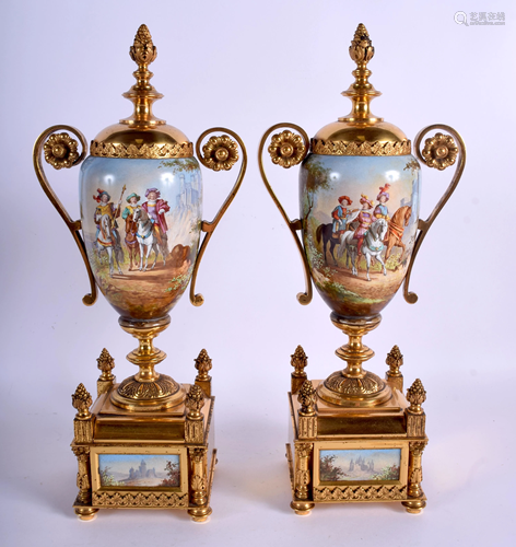 A PAIR OF 19TH CENTURY FRENCH ENAMELLE…