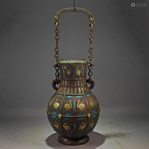 A WARRING STATES PERIOD BRONZE MIXED  GOLD BOTTLE