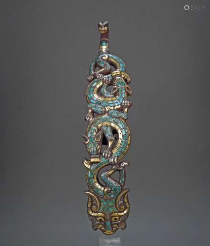 A WARRING STATES PERIOD BRONZE MIXED GOLD INLAID TURQUOISE CORD HOOK