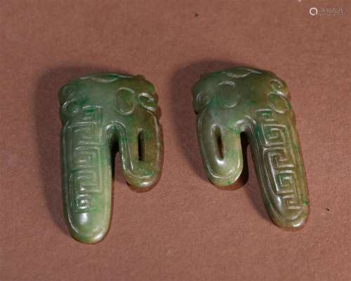 A PAIR OF QING DYNASTY CARVED JADITES BOOK MARKS