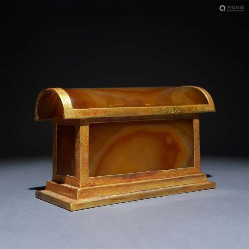 A LIAO DYNASTY 
AGATE COVERD WIT GOLD RELIC COFFIN
