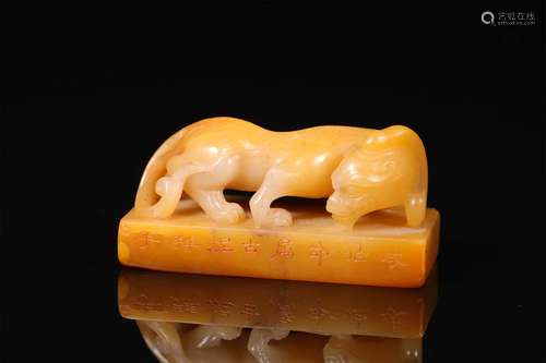 A CHINESE TIANHUANG STONE SEAL,GU-NI