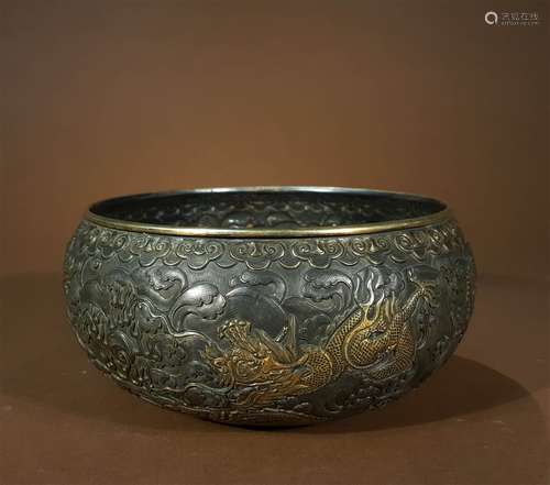 A LIAO DYNASTY GILTING SILVER 
ALMS BOWL