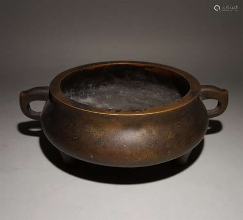 A QING DYNASTY BRONZE INCENSE BURNER