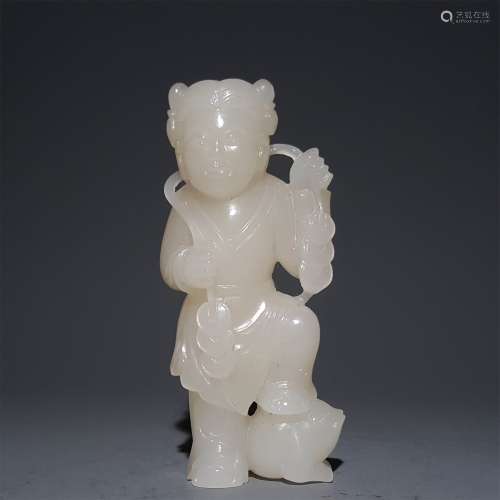 A QING DYNASTY CARVED WHITE JADE CHILD ORNAMENT