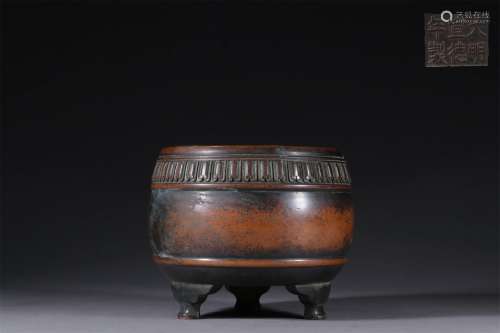 A CHINESE XUANDE DRUM STYLE INCENSE BURNER