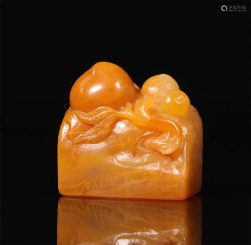 A CHINESE TIANHUANG STONE SEAL, QIAN-LI