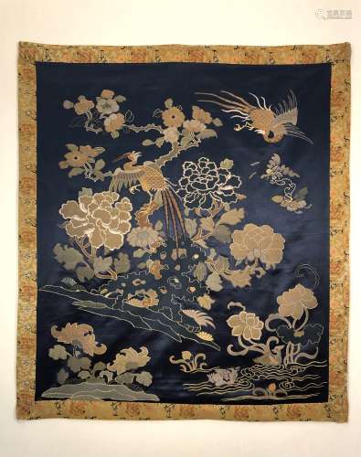 A QING DYNASTY HAND-MADE CLOUD BROCADE FLOWER AND BIRDS PATTERN EMBROIDERY