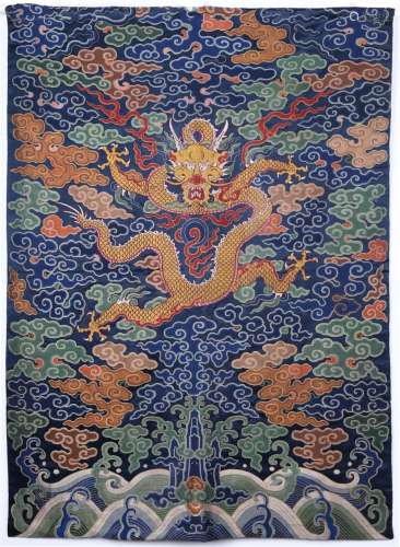 A QING DYNASTY HAND-MADE CLOUD BROCADE DRAGON PATTERN EMBROIDERY