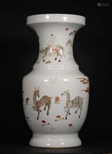 A QING DYNASTY GRISAILLE PAINTING PORCELAIN DEER PATTERN BOTTLE